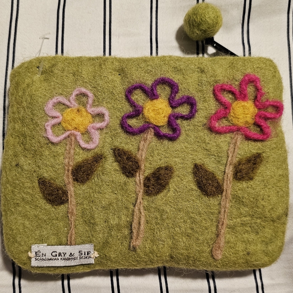 VINTAGE En Gry & Sif Coin Purse Scandinavian Handmade Design Lined Wool Flowers